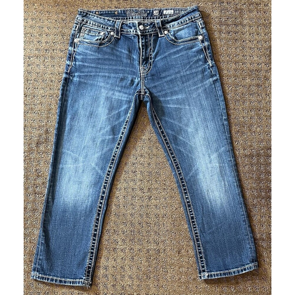 Miss Me Boyfriend Capri Womens Size 28 Relaxed Fit Mid Rise Stretch Embellished